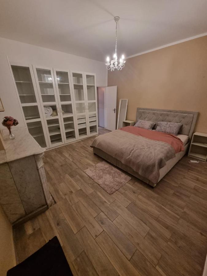 Ferienwohnung L'Antre Du Dragon Marseilles Exterior foto